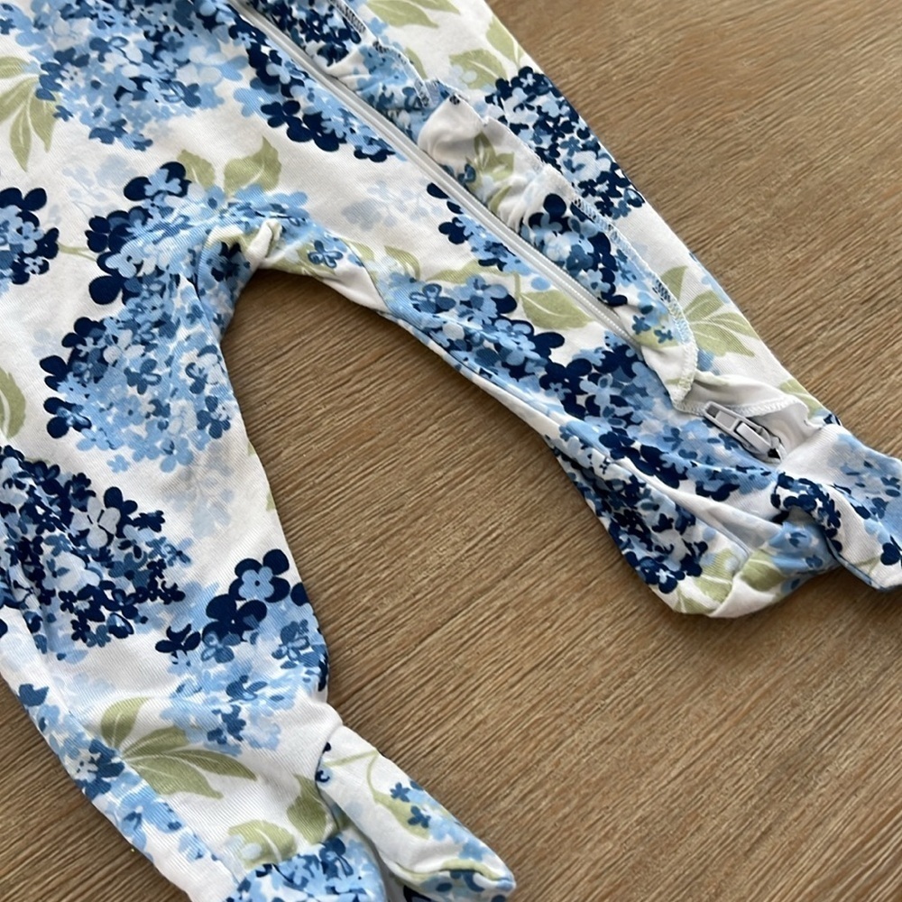 Milkberry Baby Girl Bamboo Footie Sleeper Hydrangea 3-6 6-9 months Ruffle Back - Picture 3 of 7